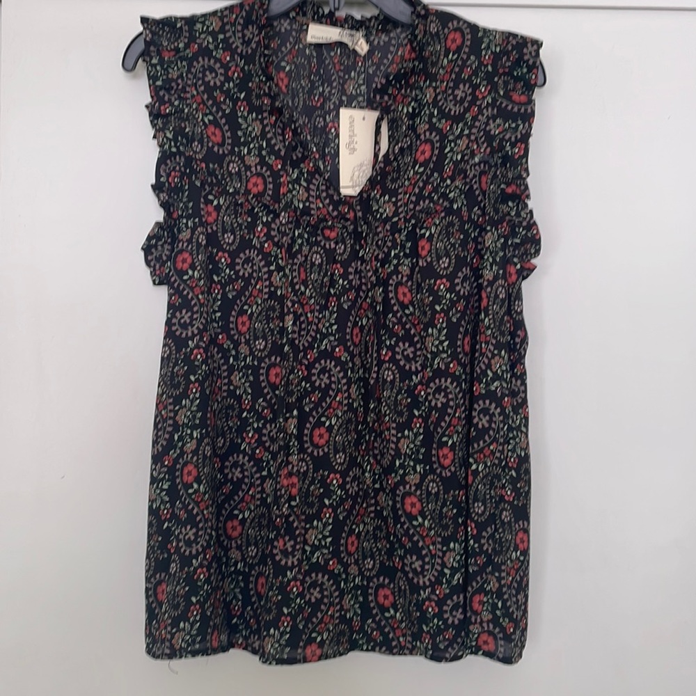 Everleigh sleeveless blouse